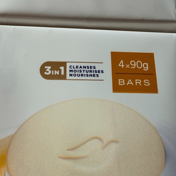 16 Total Nourishing Beauty Cream Bar with Moroccan Argan Oil - White 90g each - Picture 3 of 5